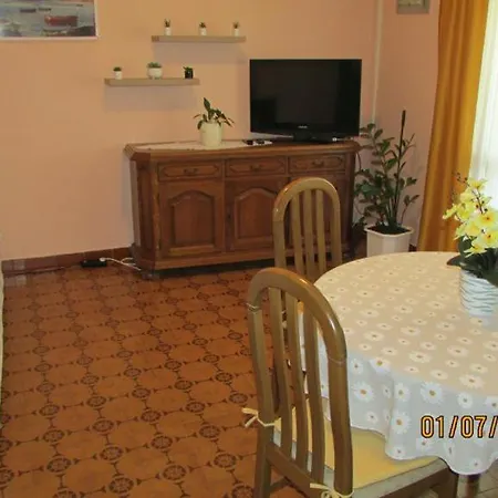 Daire Tomy Trogir