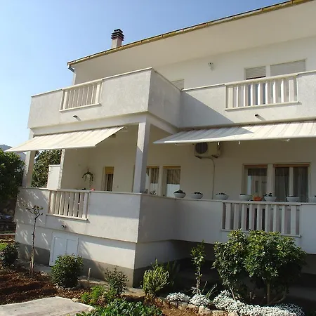 Daire Tomy Trogir