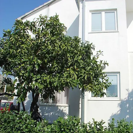 Appartement Tomy *